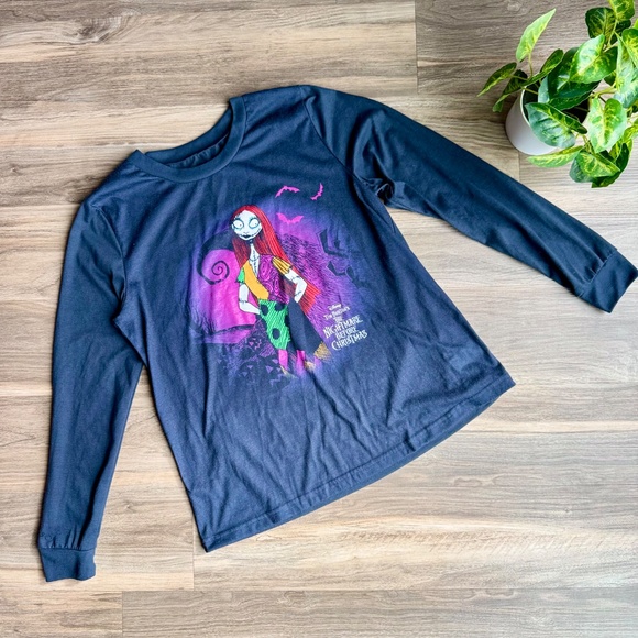 Disney's The Nightmare Before Christmas Women's Pajama Top & Pajama Bottoms Set - Picture 3 of 7